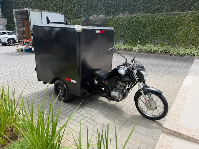 Triciclo Honda 160 ano 2024 baú grande