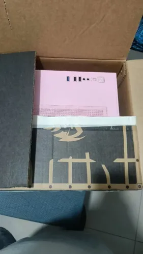 Gabinete gamer rosa