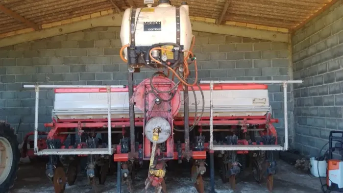 Plantadeira jumil 2680 PD 7 linhas à vácuo com micron ano 2010