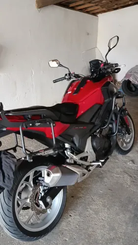 NC 750 2021 vermelha 