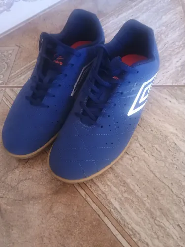 Tênis futebol salão Umbro 42