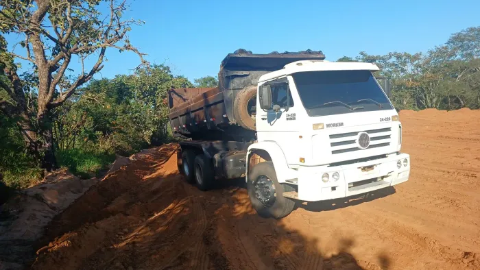 24-220 caçamba truck