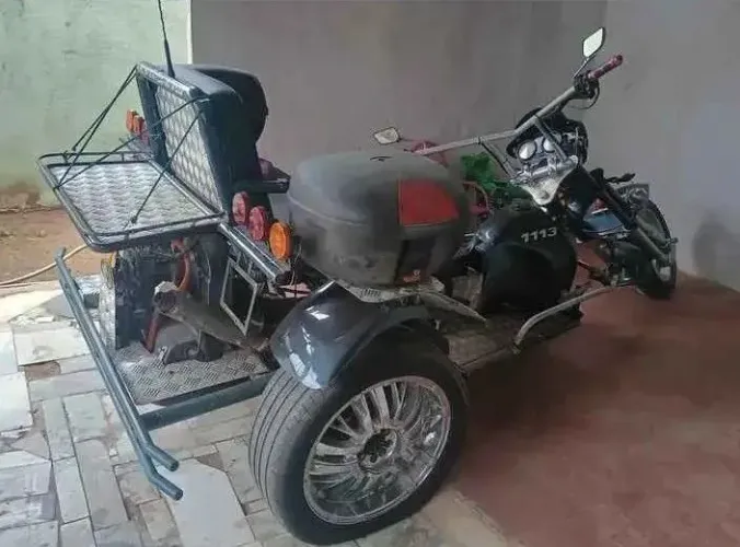 Triciclo motor a ar 
