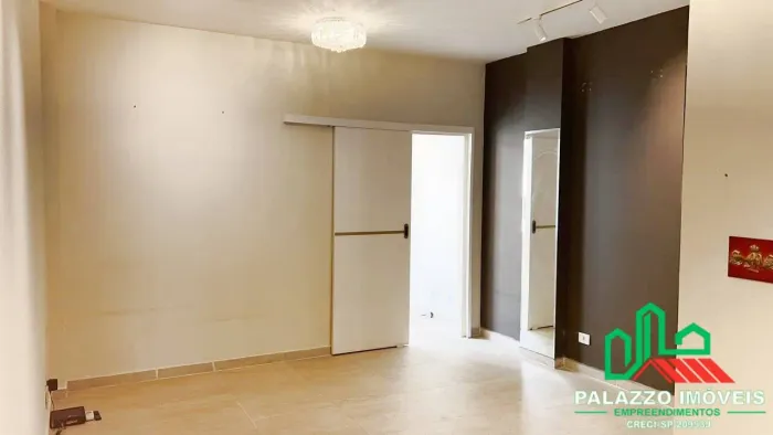 EXCELENTE SALA EM ÓTIMA CONDIÇÕES PREÇO JUNTO A ESTAÇÃO DE METRÔ REPÚBLICA