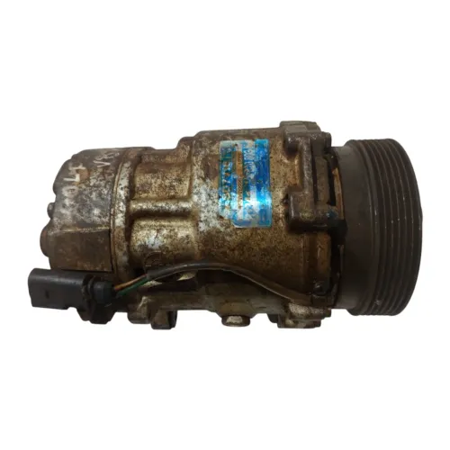 Compressor Ar Cond Vw Golf 1.6 8v 06 A 10 Pra Retirar Peças