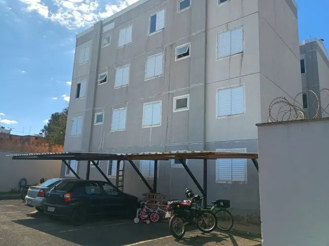 Alugo apartamento
