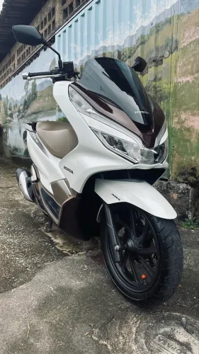 Moto muito nova