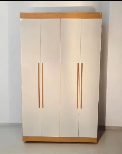 Guarda roupa de solteiro recife com 4 portas e 2 gavetas