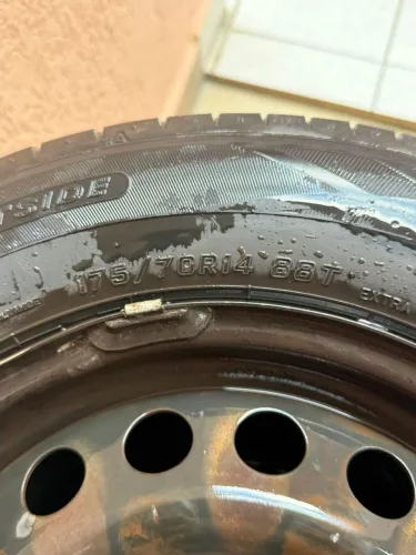 Pneu aro 14 - 175/70