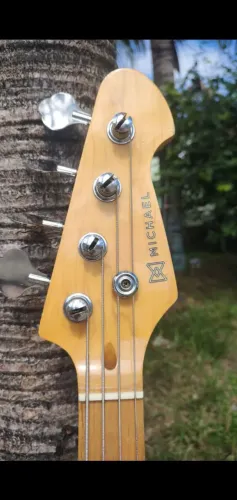 Excelente jazz Bass 4 Cordas