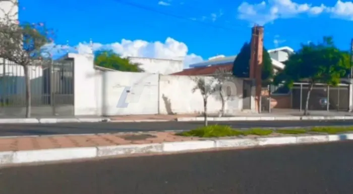 Venda de Casas / Padrão na cidade de Araraquara