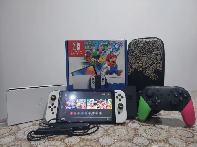 NINTENDO SWITCH OLED DESBLOQUEADO