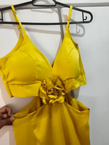 Vendo vestido de festa usado e super conservado. Veste P/M