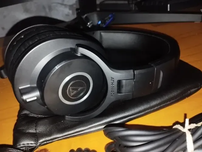 Fone studio fone ath m40x novo