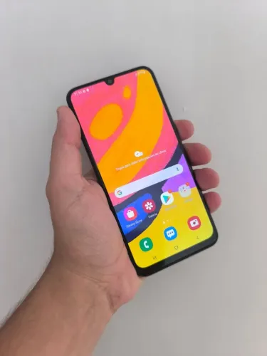 M 21s 64 gigas todo original com garantia ?