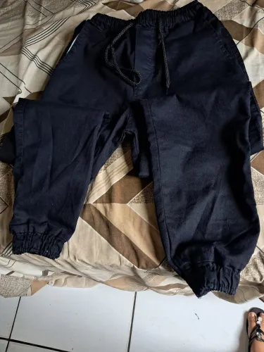 Vendo calça jogger masculina preta P