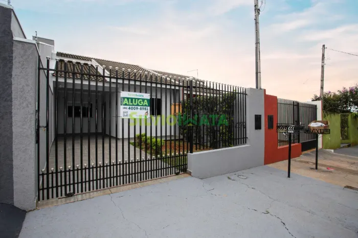 EXCELENTE CASA , 03 QUARTOS SENDO 01 SUÍTE PARA MORAR NO PARQUE ALVAMAR, PRÓXIMO À DA AV.