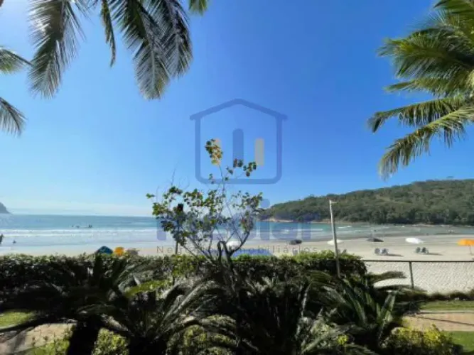 Casa em Condominio Fechado na Praia de Pernambuco, Pé na Areia - Guaruja - 5 suites - 458m