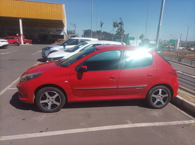 Peugeot 207 XR Sport 1.4 Flex 8V 5P 2013
