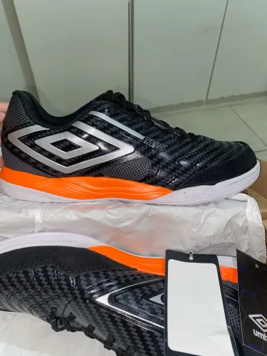 Chuteira Umbro Futsal Pro 5 Club Nova, nunca usada!