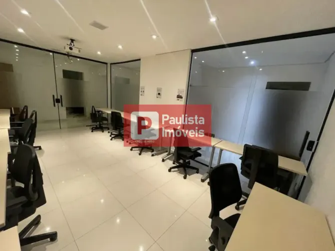 Sala mobiliada para locação em coworking 35m área útil a 200 m estação Metro Brooklin , Sã