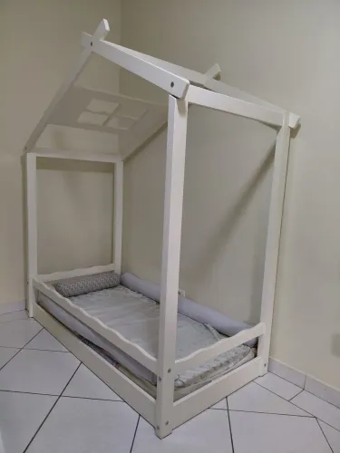 Mini cama montessoriana