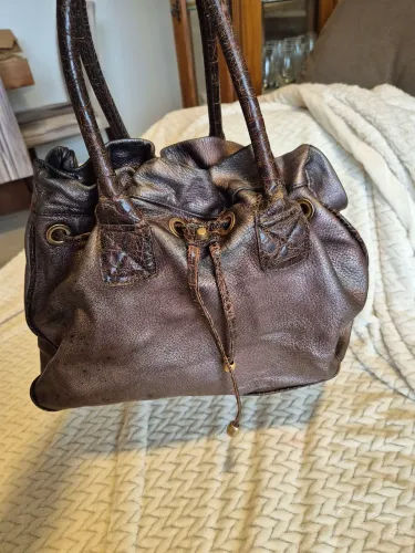 Bolsa em couro Ana Paula