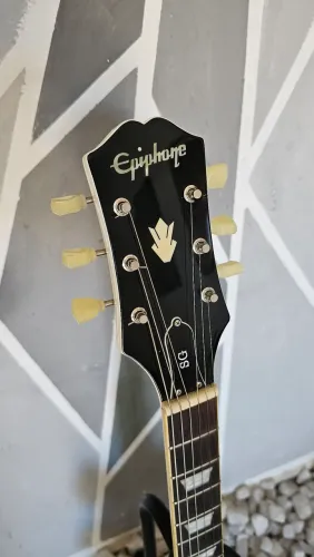 Guitarra Epiphone SG Standard