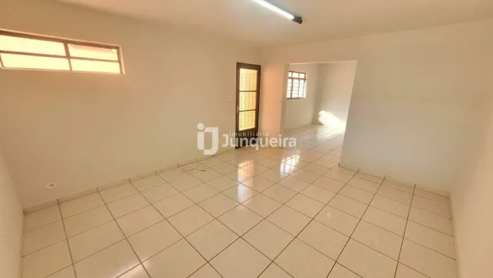 Casa para aluguel, 4 quartos, 1 suíte, 2 vagas, Centro - Piracicaba/SP