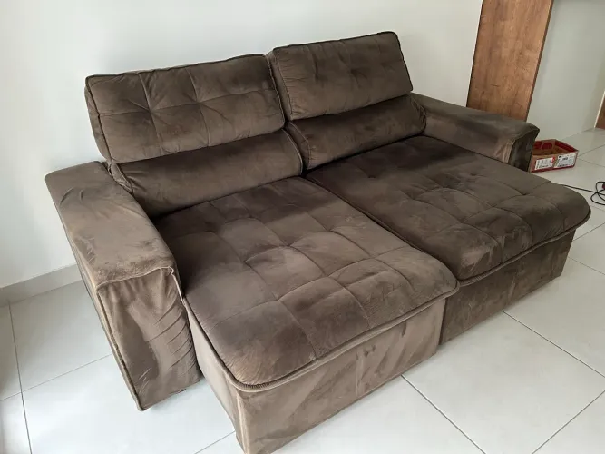 Sofá Retrátil com Caixa Suede Marrom
