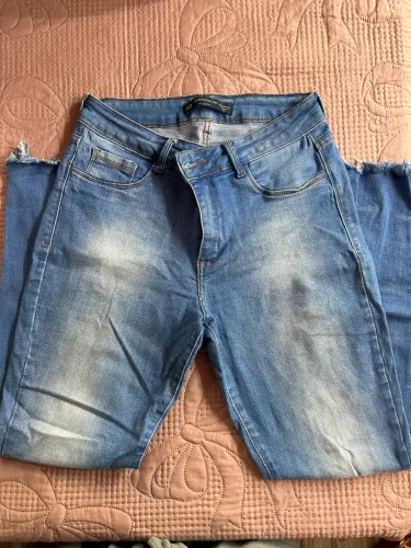 Calça Jeans Feminina Skinny com Lycra