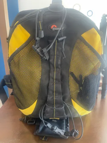 Mochila Impermeável P/ Câmera Fotográfica ? Lowepro DryZone 200 (100% Estanque)