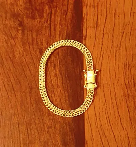 Belíssima pulseira banhada a ouro 18k nova