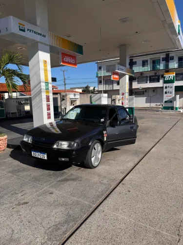 Chevrolet Monza Classic SE 2.0 /mpfi E EFI 2P E 4P 1993