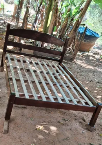 Cama casal (incluí colchão)