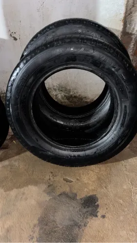 Vendo 6 pneus Aro 16