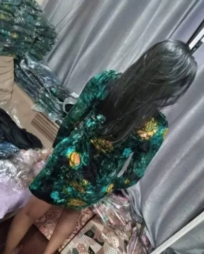 Vestido de Veludo Florido Verde Manga Tam M