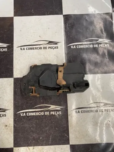 Fechadura de peugeot  206 traseira direita 