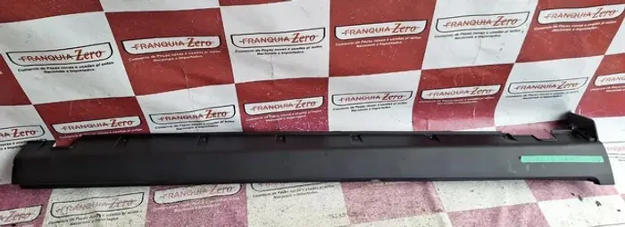 Spoiler lateral Kia Sorento lado direito (Contém arranhões)