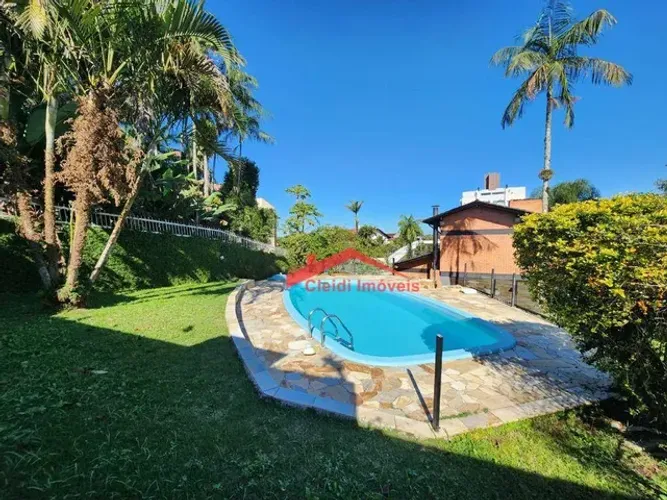 Casa com 3 dormitórios para alugar, 269 m² por R$ 11.190,00/mês - Floresta - Joinville/SC