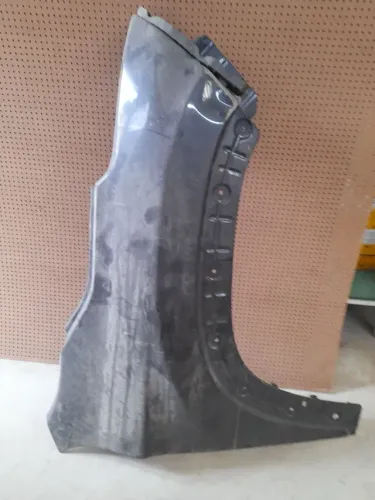 Paralama fa fiat toro lado direito.