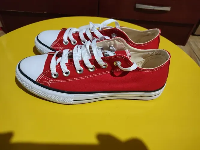 Tenis Tradicional Convencional Unissex Original WestBoot Star. Número 39. 27cm