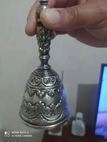 Sino de mesa antigo feito em prata EBERLE