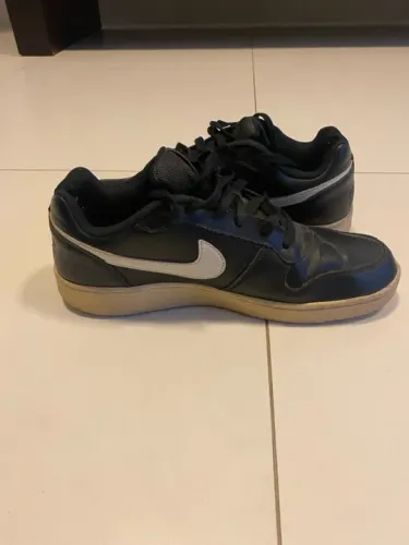 Tênis Nike Preto e Branco