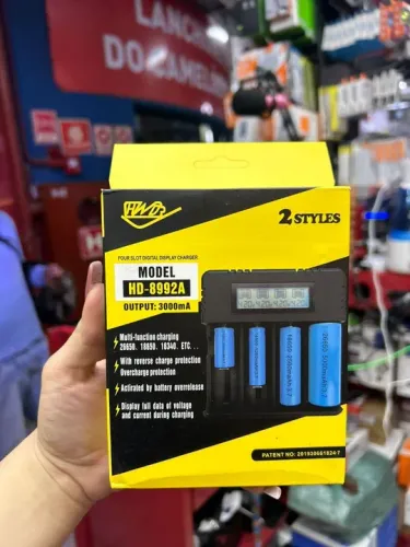 Carregador de baterias