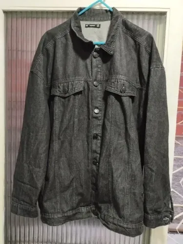 Jaqueta HERING _ JEANS ESCURO - NOVA - tamanho M (veste G)