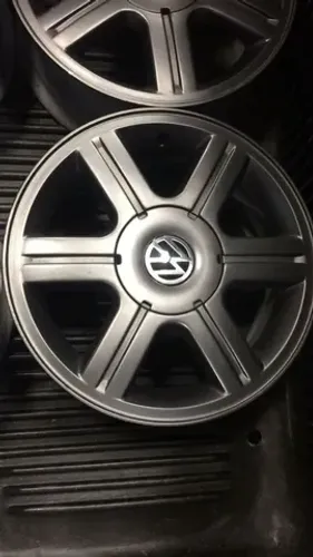 Roda aro 15 Volkswagen Parati Surf Prata Gol 4X100