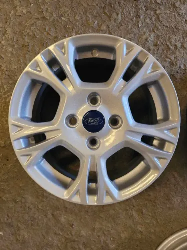 Rodas New Fiesta aro 15