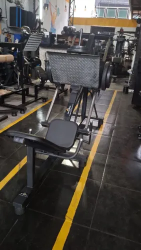 Leg press 45 semi novo
