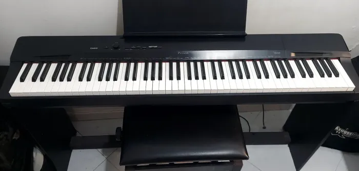  piano digital cásio privia profissional c/ móvel e banqueta